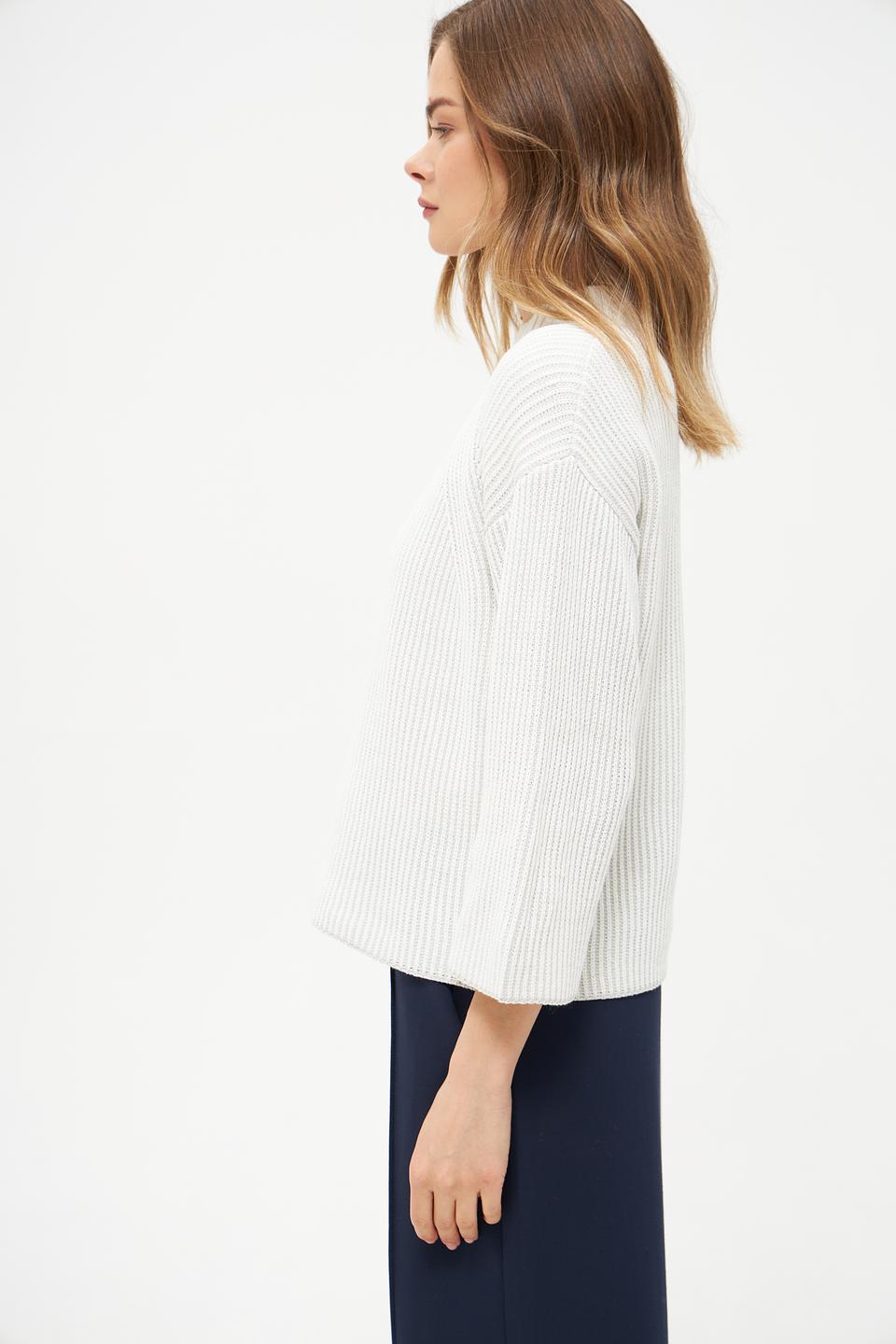 Пуловер Broadway с косами молочный