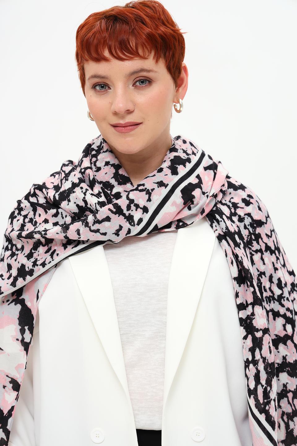 Платок Taifun с леопардовым принтом