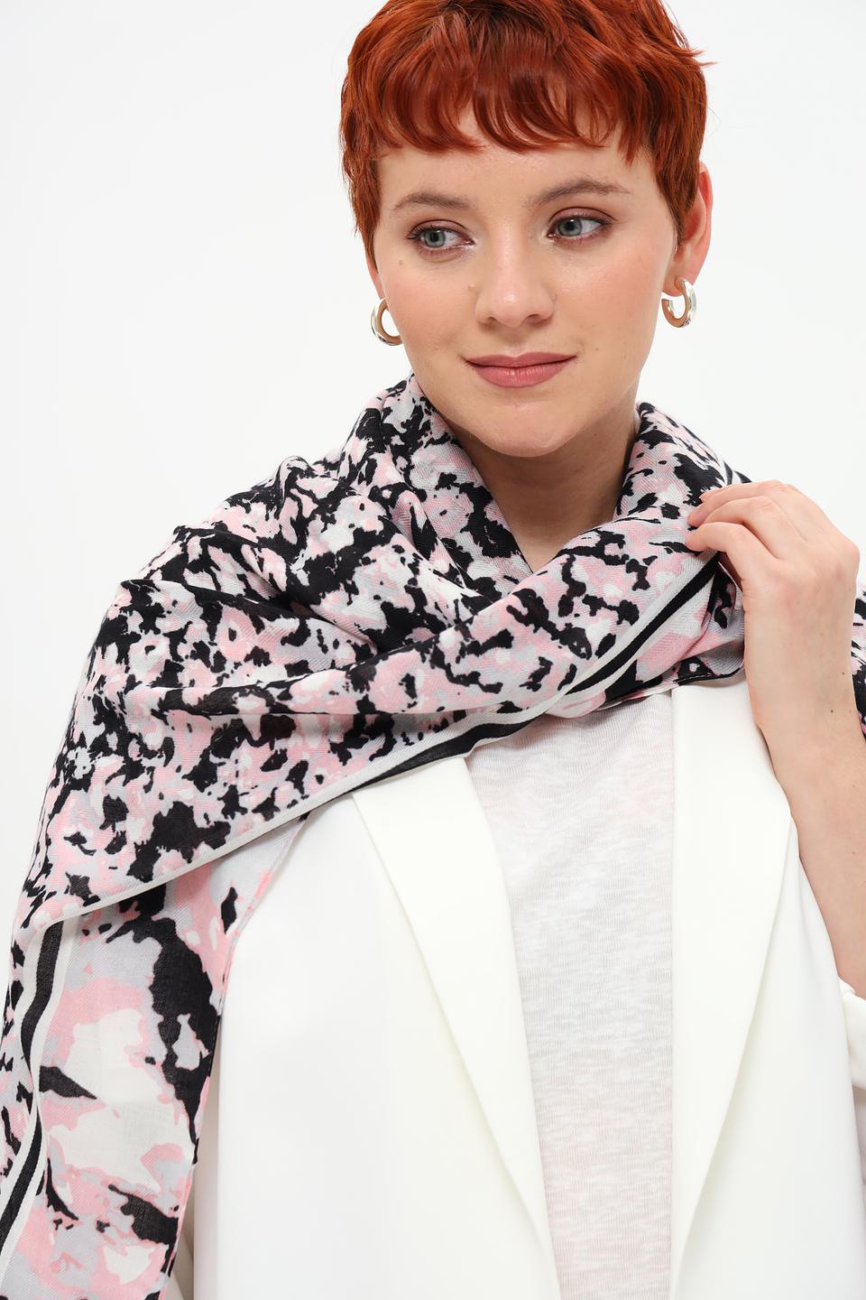 Платок Taifun с леопардовым принтом