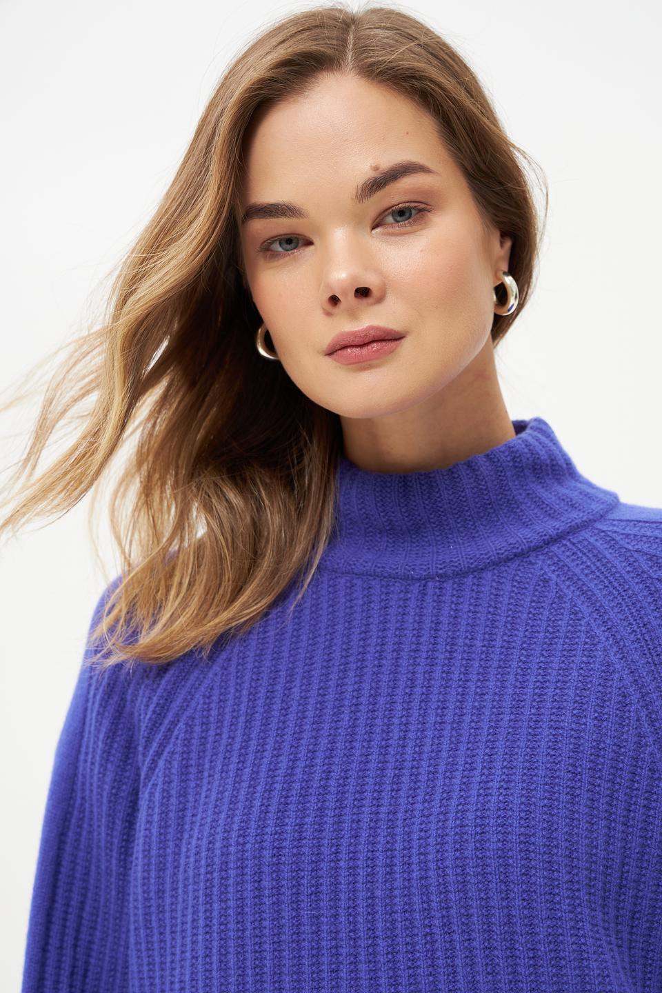 Пуловер Maerz с косами фиолетовый
