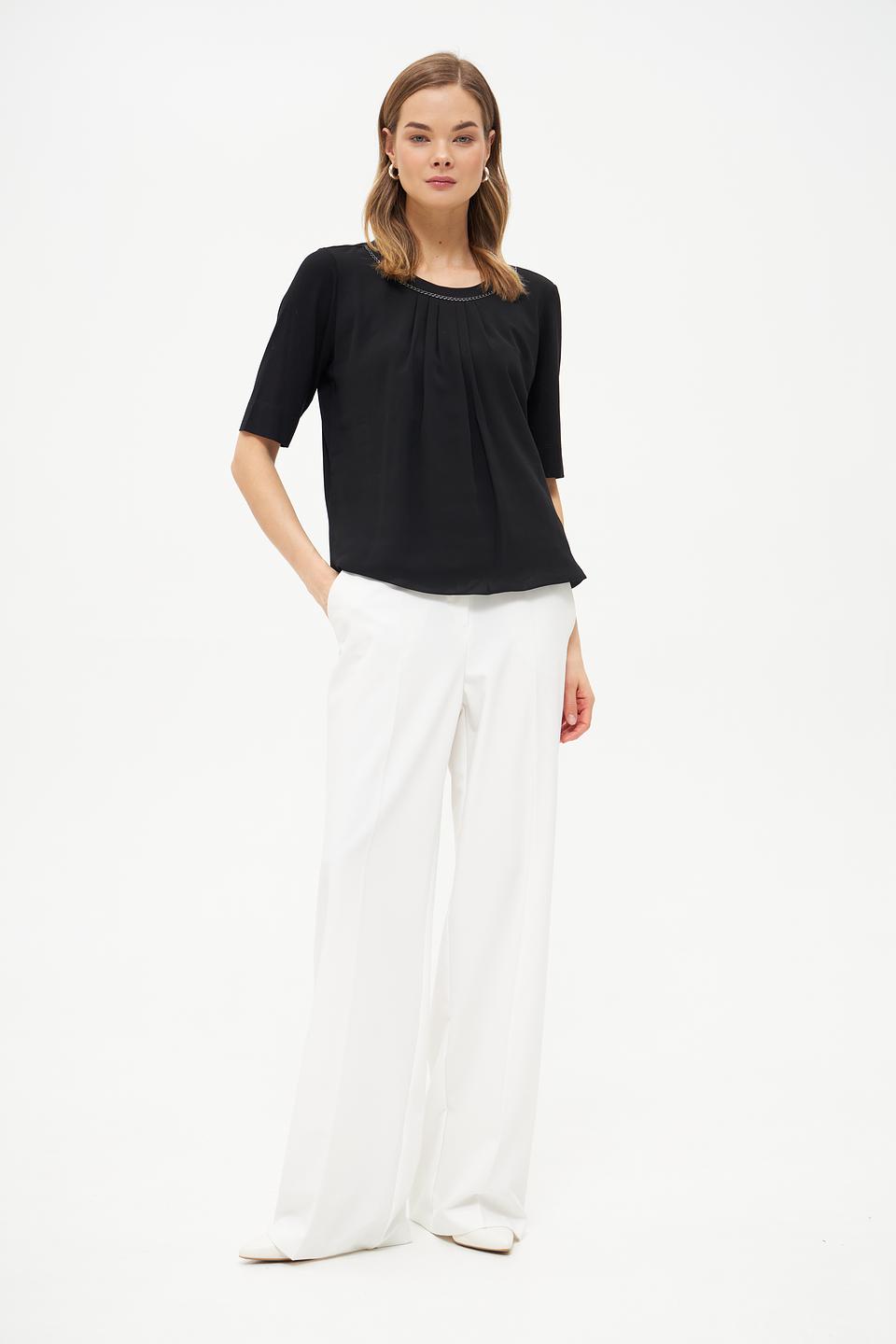 Футболка Bianca с цепью черная