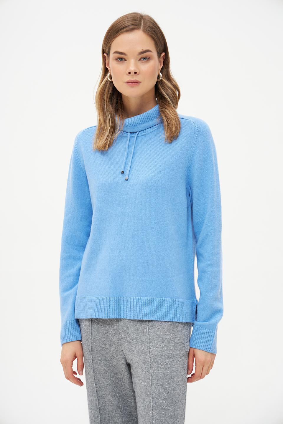 Пуловер Rabe collection голубой с воротником-стойкой