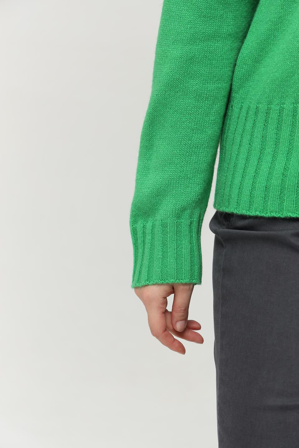 Пуловер Lebek зелёный с горлом