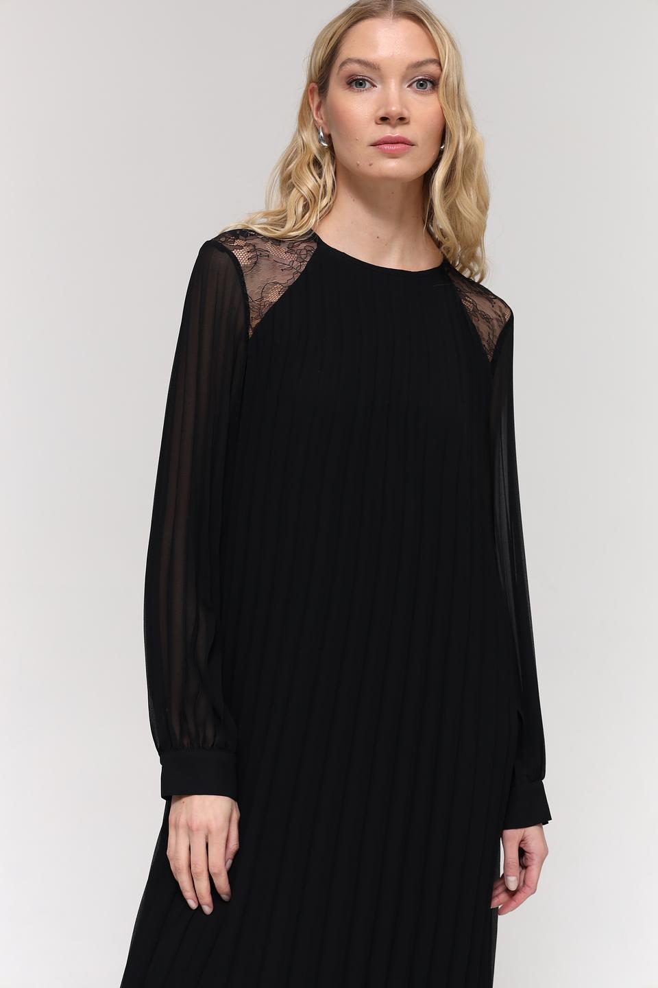 Платье Gerry Weber чёрное с кружевом