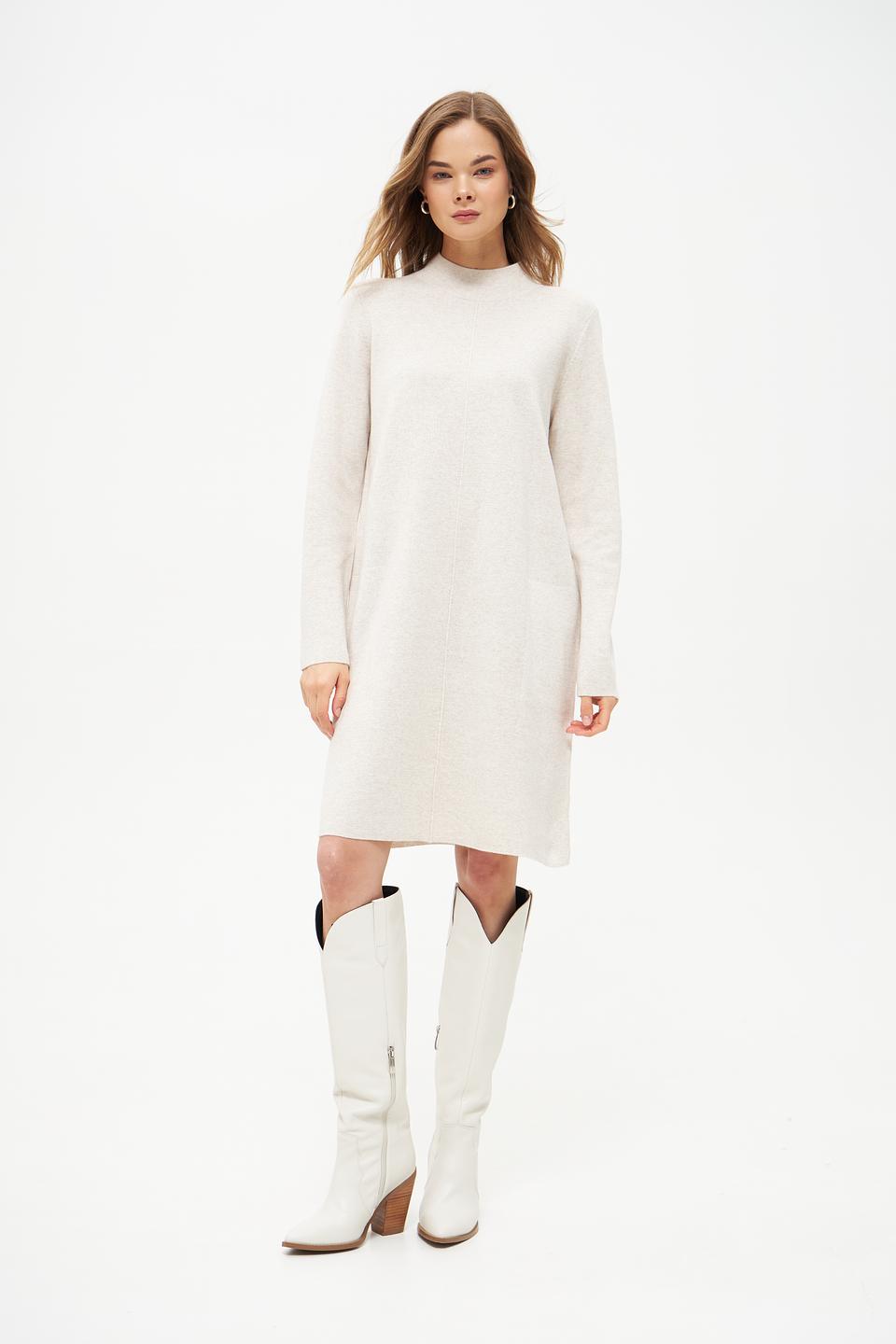 Платье Oui бежевое трикотажное