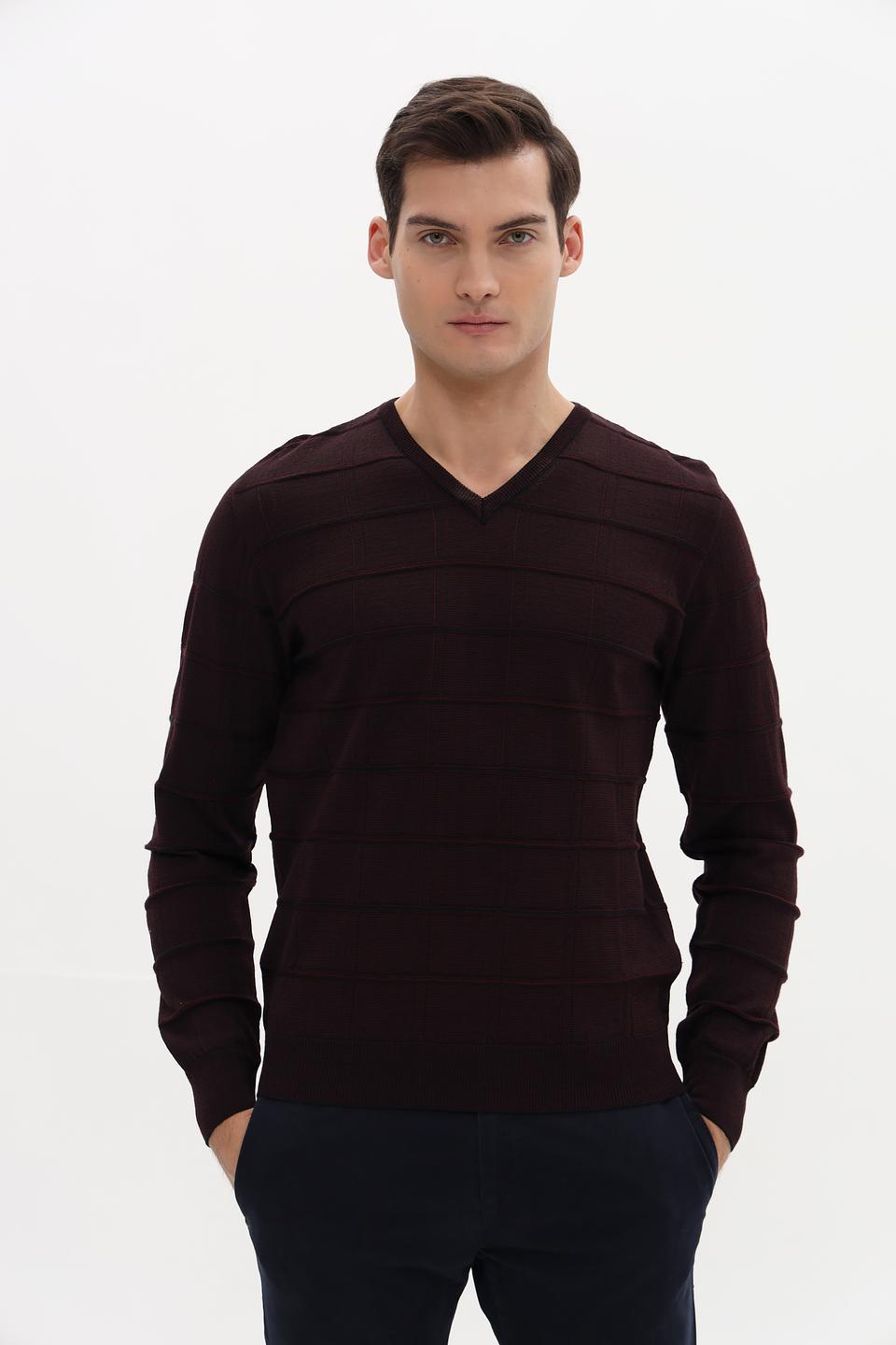Джемпер Monte Carlo V-образный бордовый