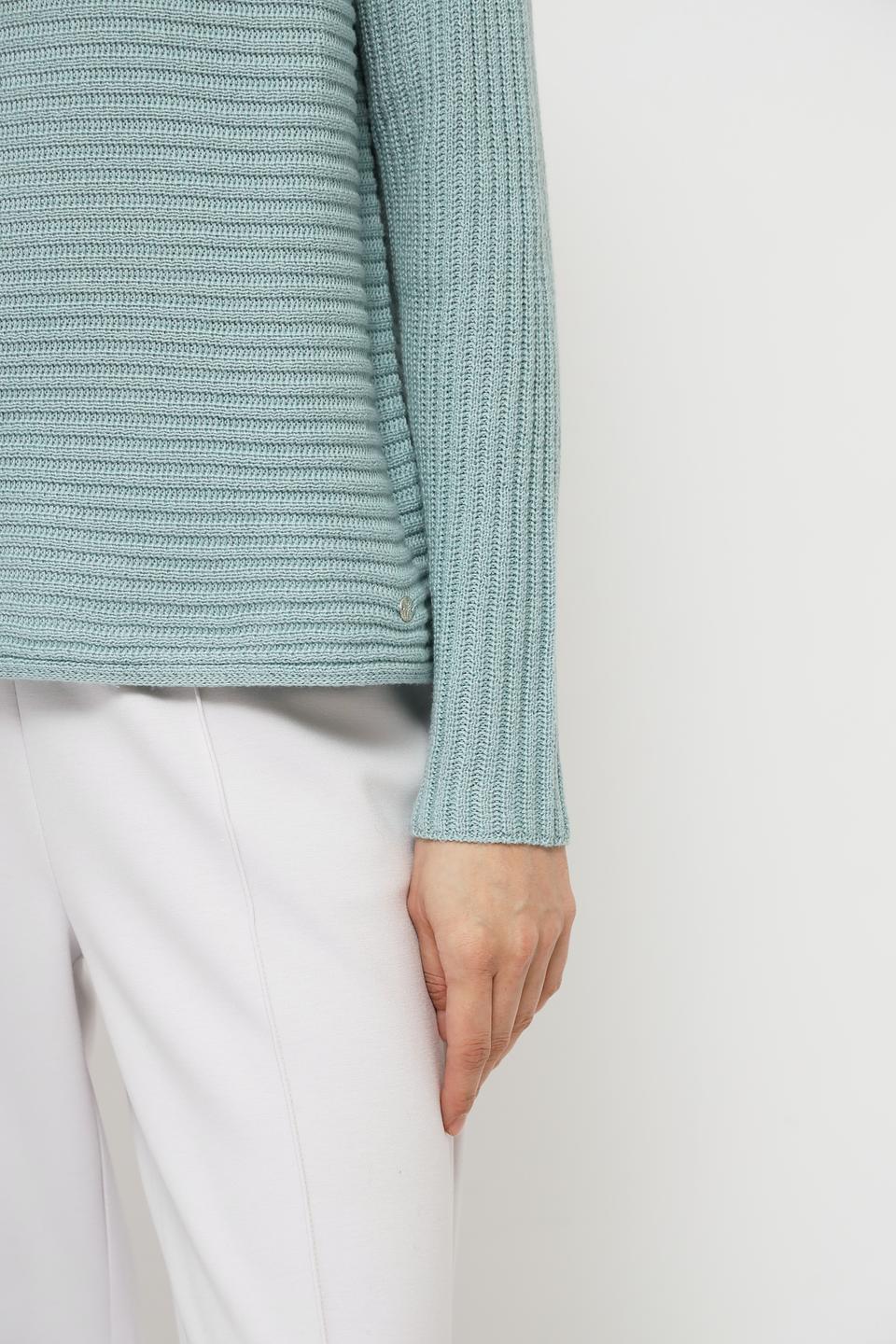 Пуловер Monari с воротником-хомутом мятный