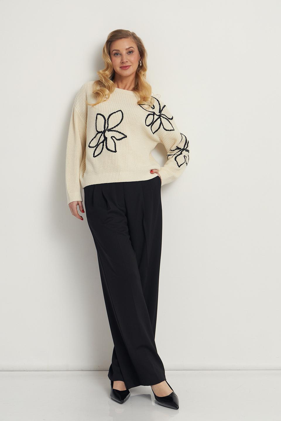 Пуловер Lecomte с цветами кремовый