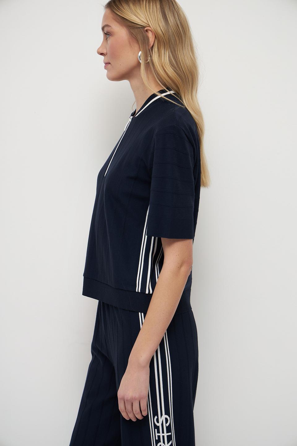 Пуловер Marc Cain темно-синий с молнией