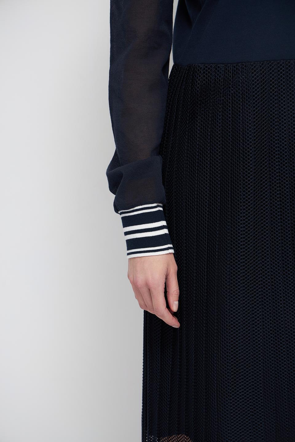 Платье Marc Cain темно-синее с плиссе