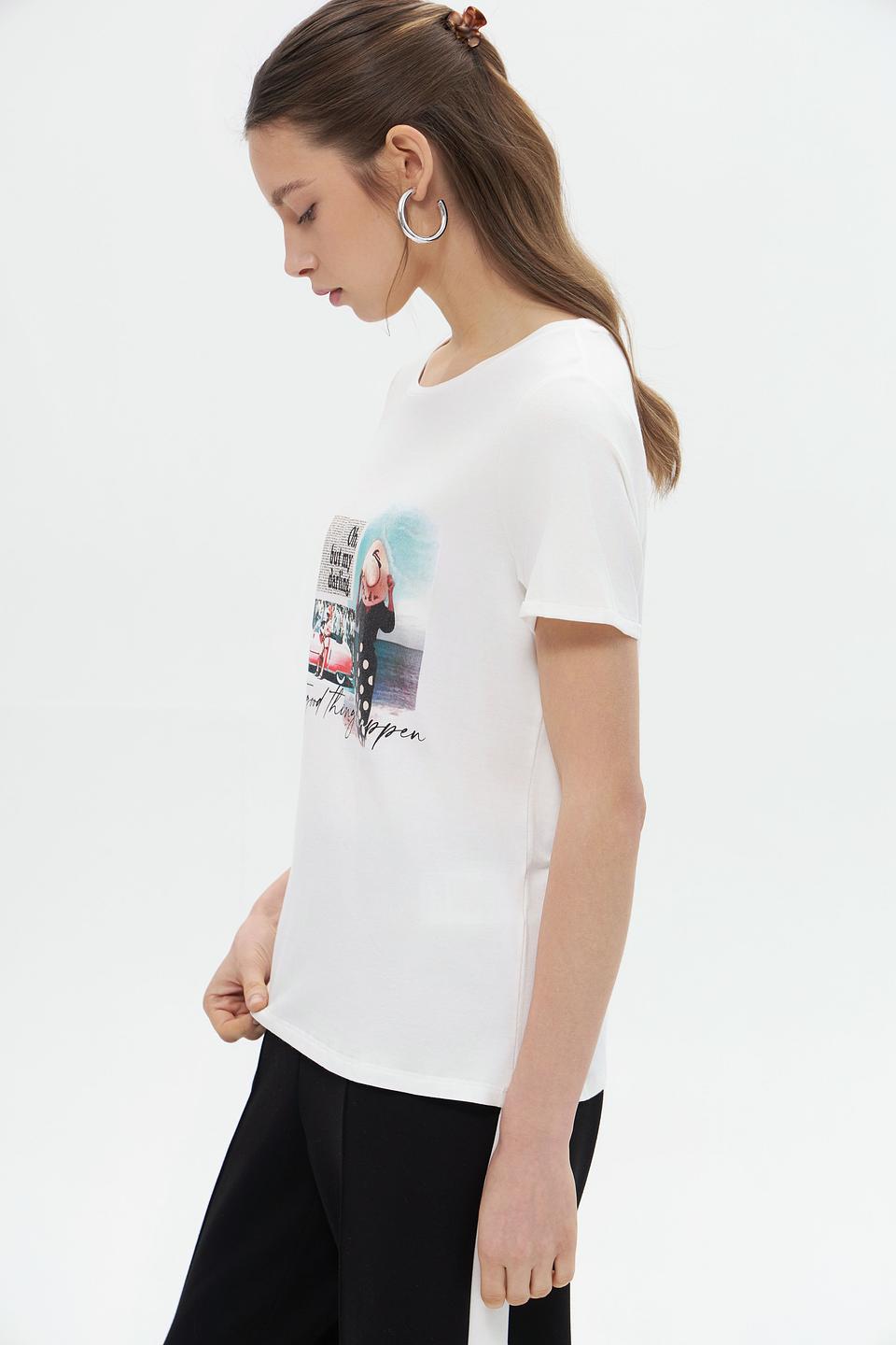 Футболка More and More с принтом