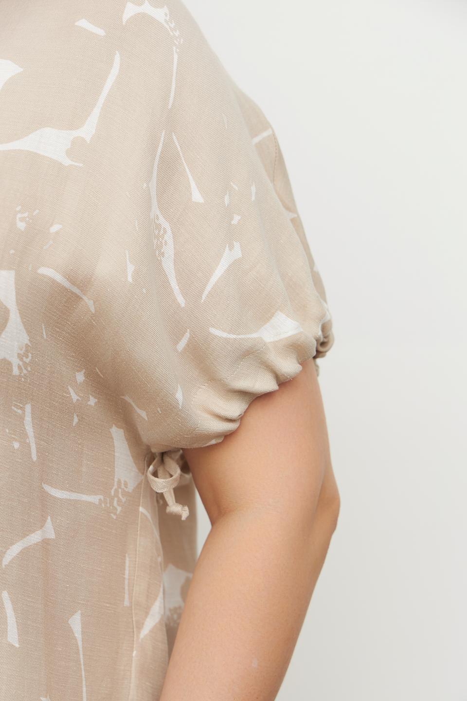 Блуза Margittes с принтом бежевая