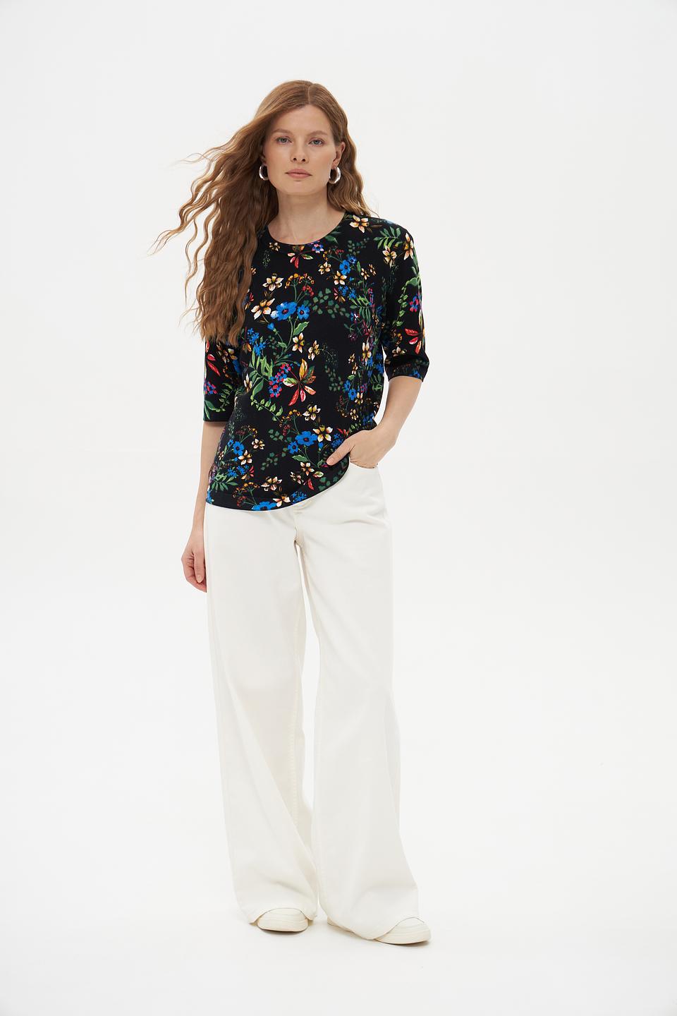 Пуловер Pezzo с цветочным принтом