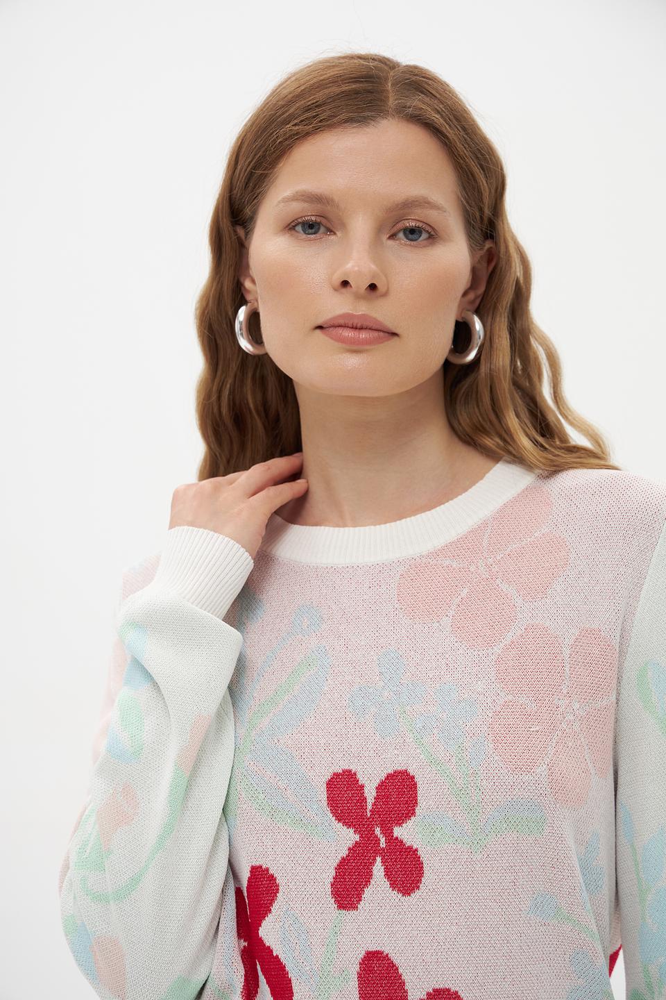 Пуловер Pezzo с цветами