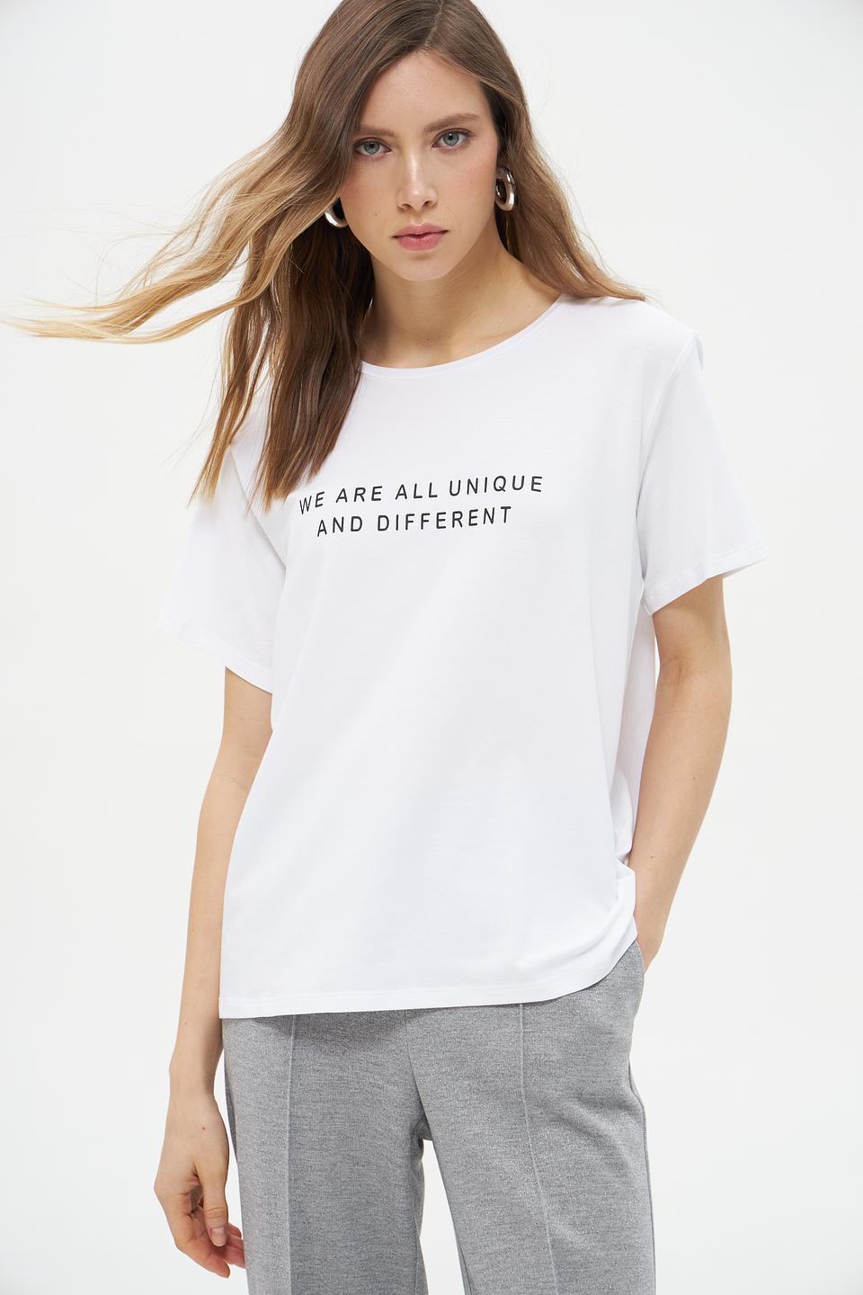 Футболка More and More с принтом