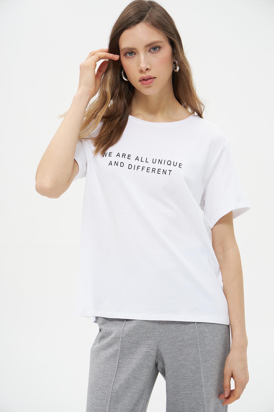 Футболка More and More с принтом