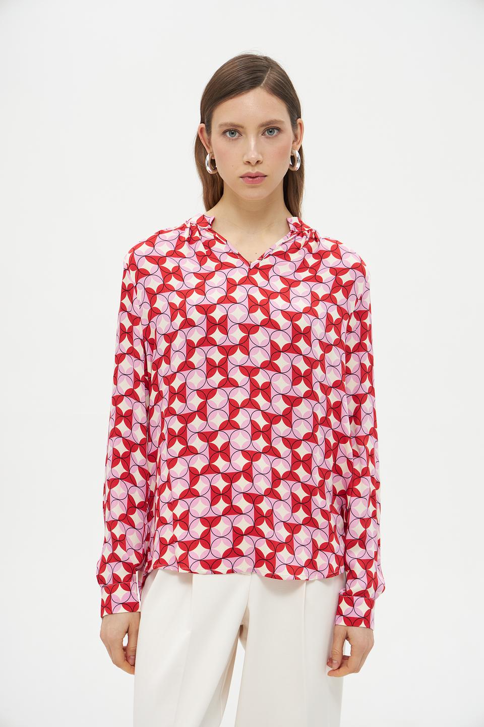 Блузка More and More с принтом красный