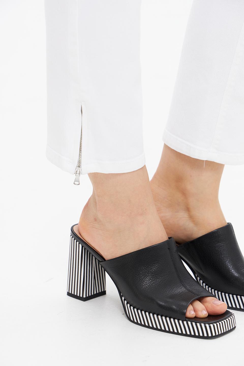 Джинсы Gardeur белые с разрезами