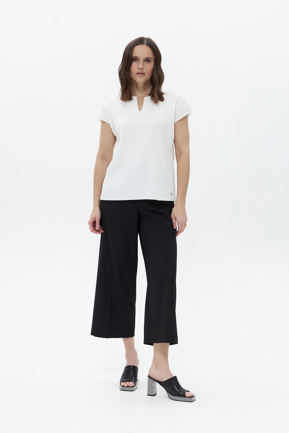 Блуза Betty and Co с вырезом белый