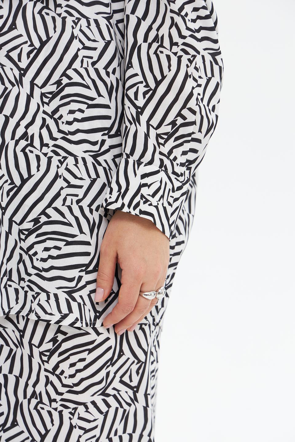 Блуза UNQ с принтом зебра