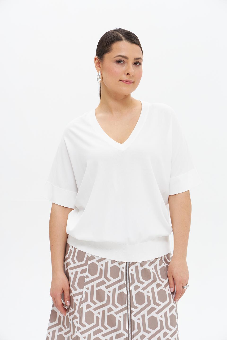 Пуловер Catnoir с V-образным вырезом