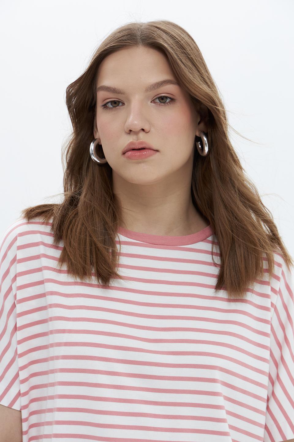 Футболка Oui в полоску розовая