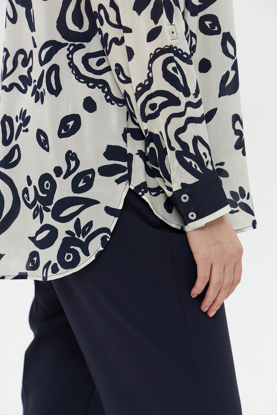 Блуза Frapp с принтом бежево-синяя
