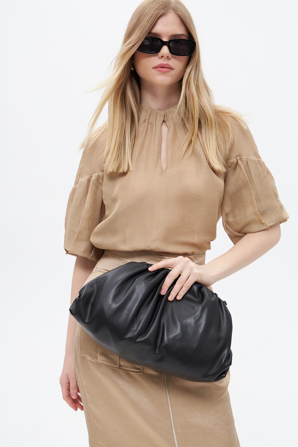 Сумка Bugatti чёрная клатч