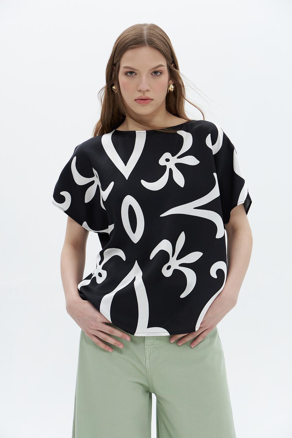 Блуза UNQ с принтом чёрно-белый