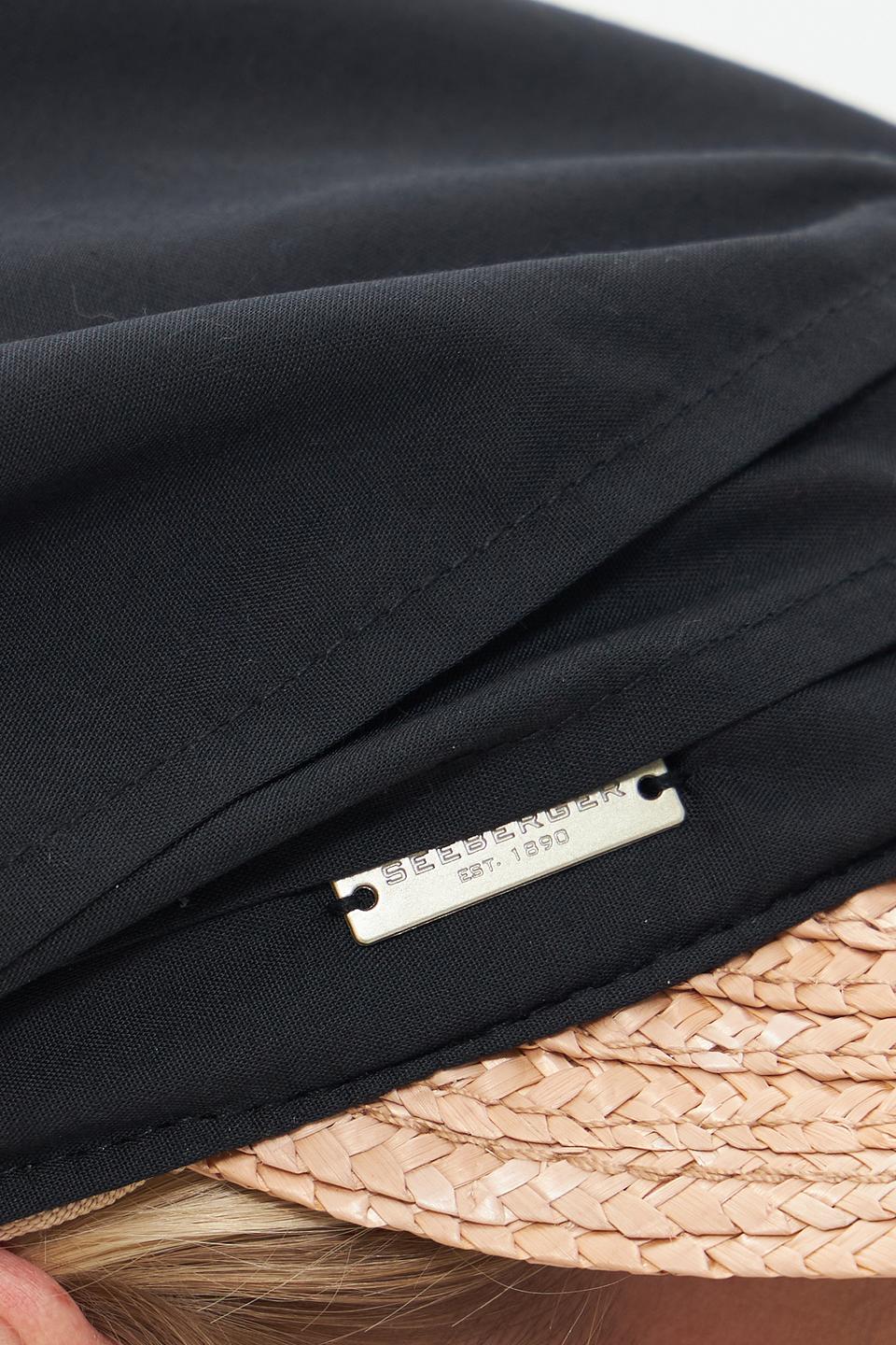 Кепка Seeberger с козырьком