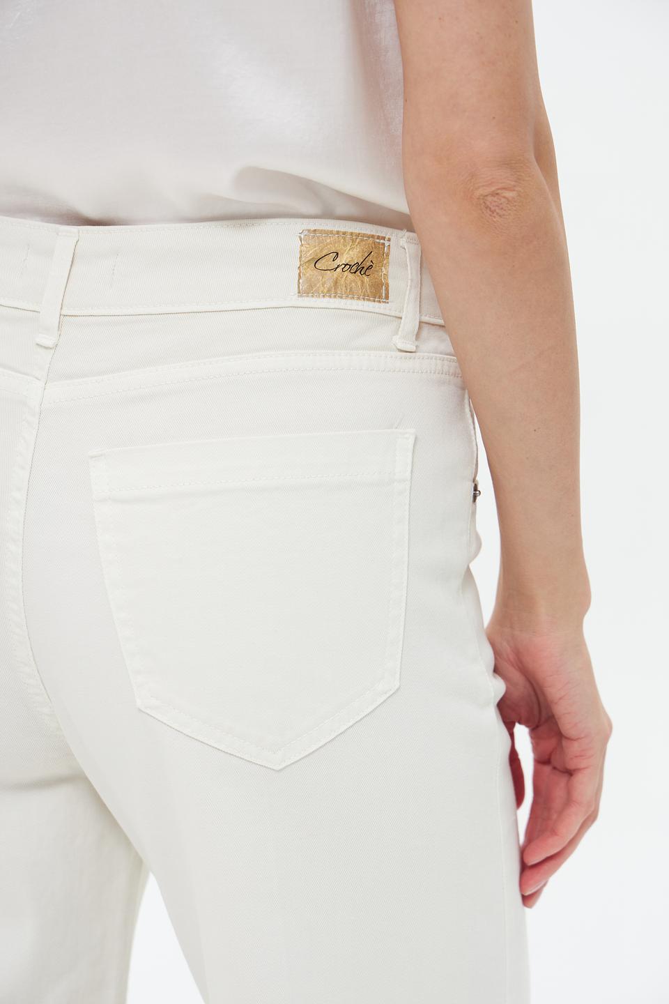 Джинсы клеш Croche молочные