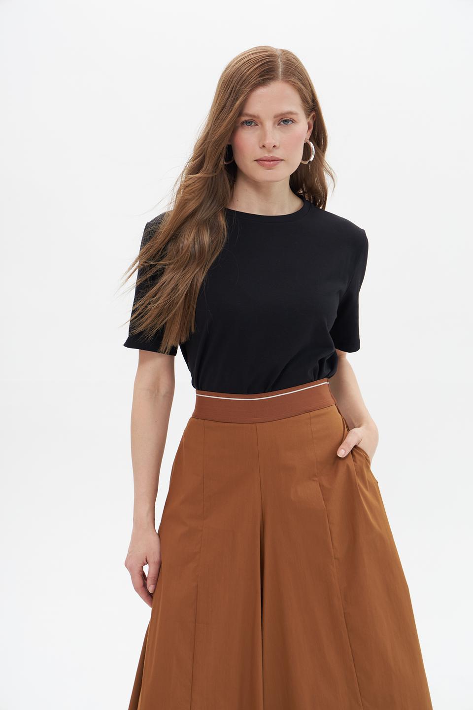 Футболка Croche черная с разрезом