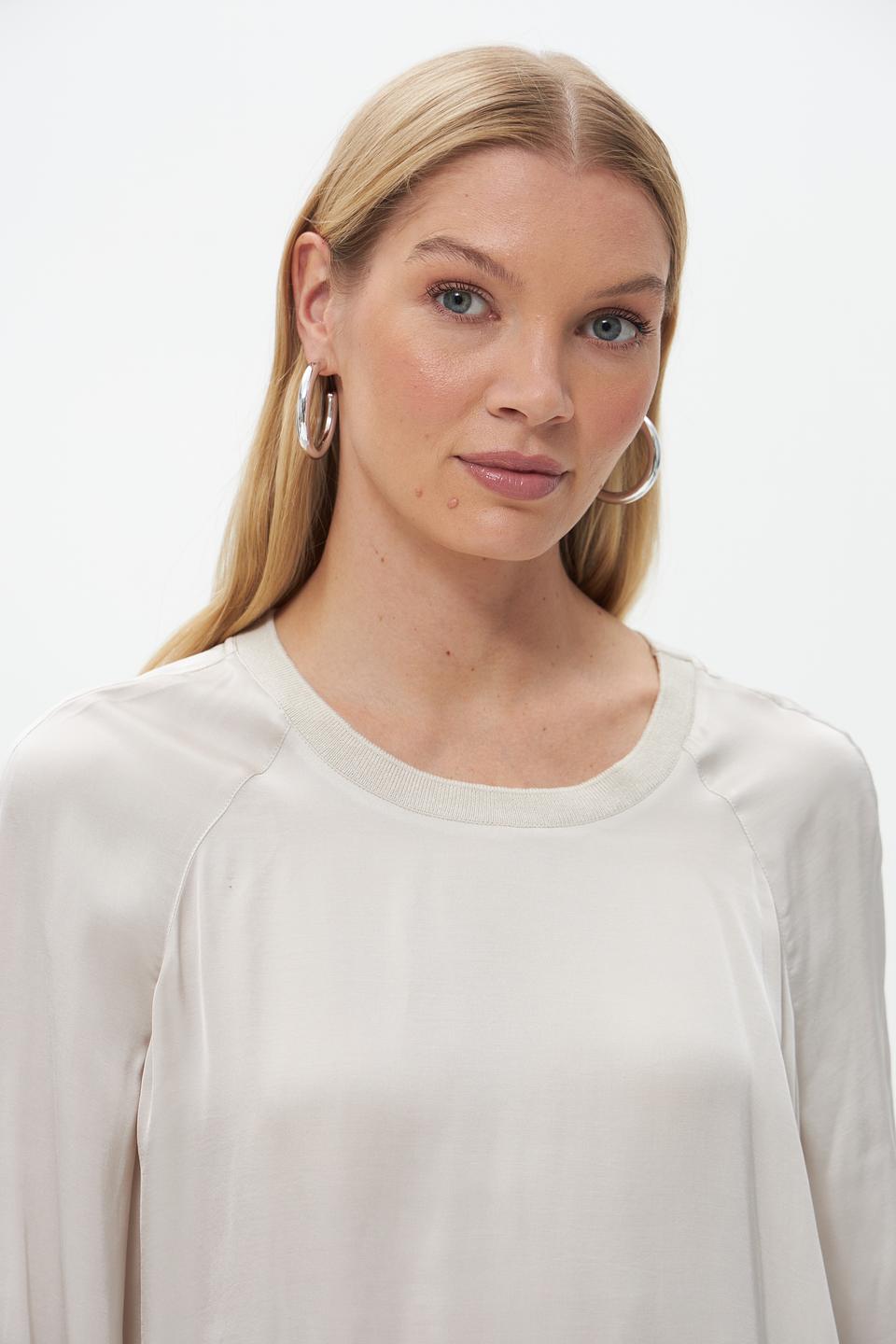 Блузка Lecomte с завязками бежевая