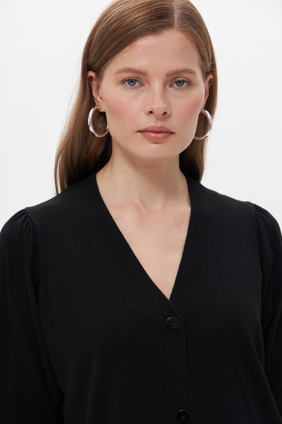 Жакет UNQ чёрный с пуговицами