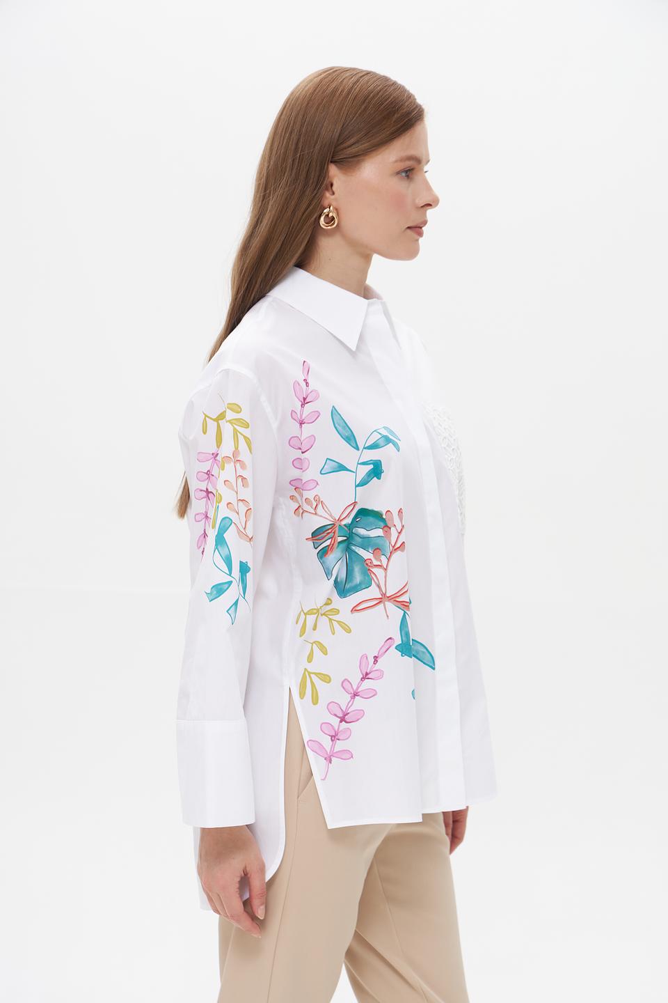 Блуза Marc Cain с вышивкой
