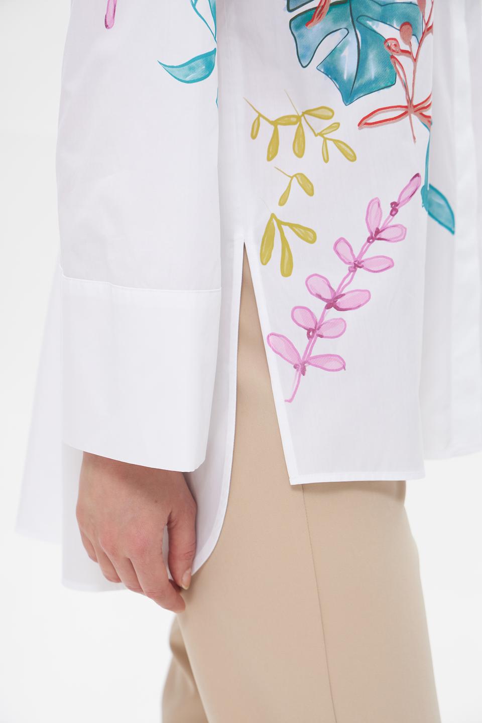 Блуза Marc Cain с вышивкой