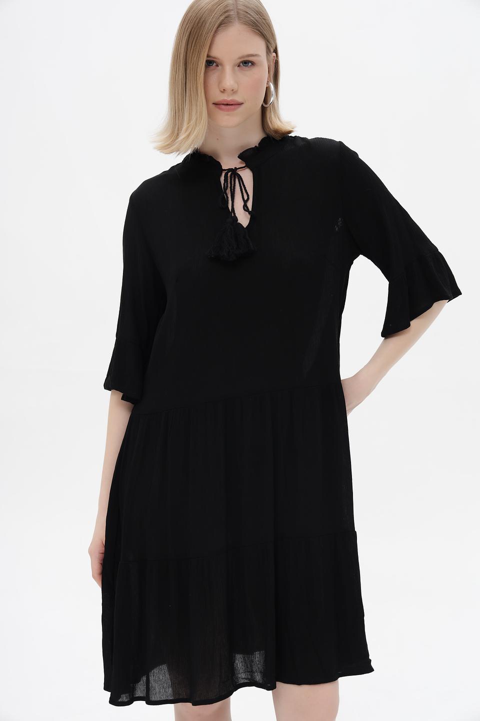 Платье Broadway чёрное с вышивкой