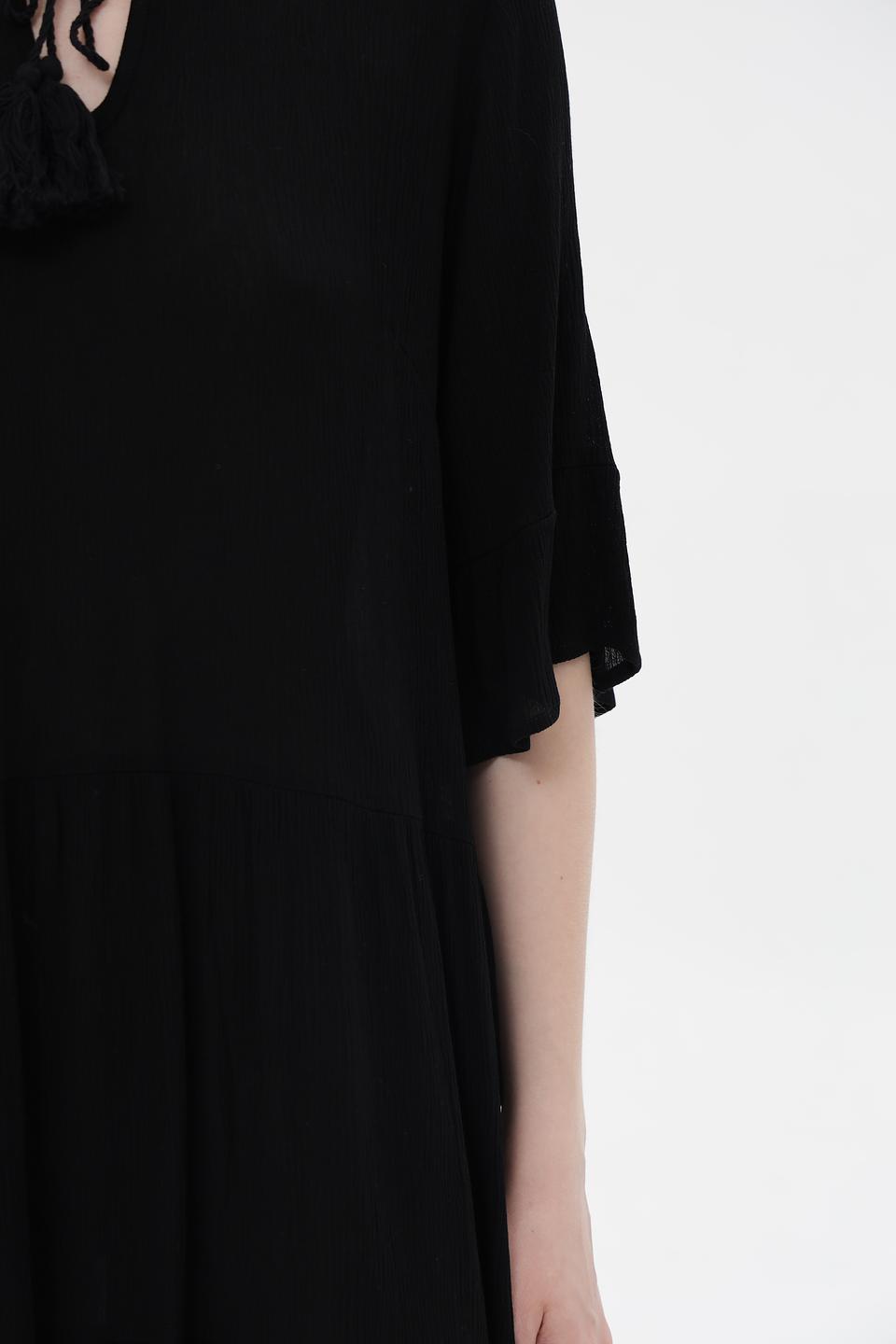 Платье Broadway чёрное с вышивкой