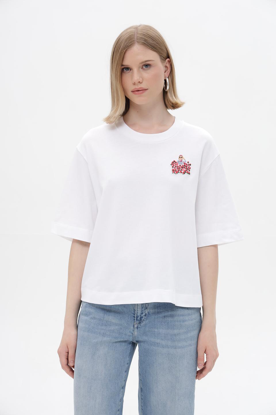 Футболка Rich and Royal с вышивкой