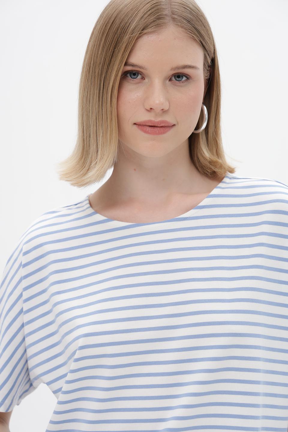 Футболка Oui в полоску голубую