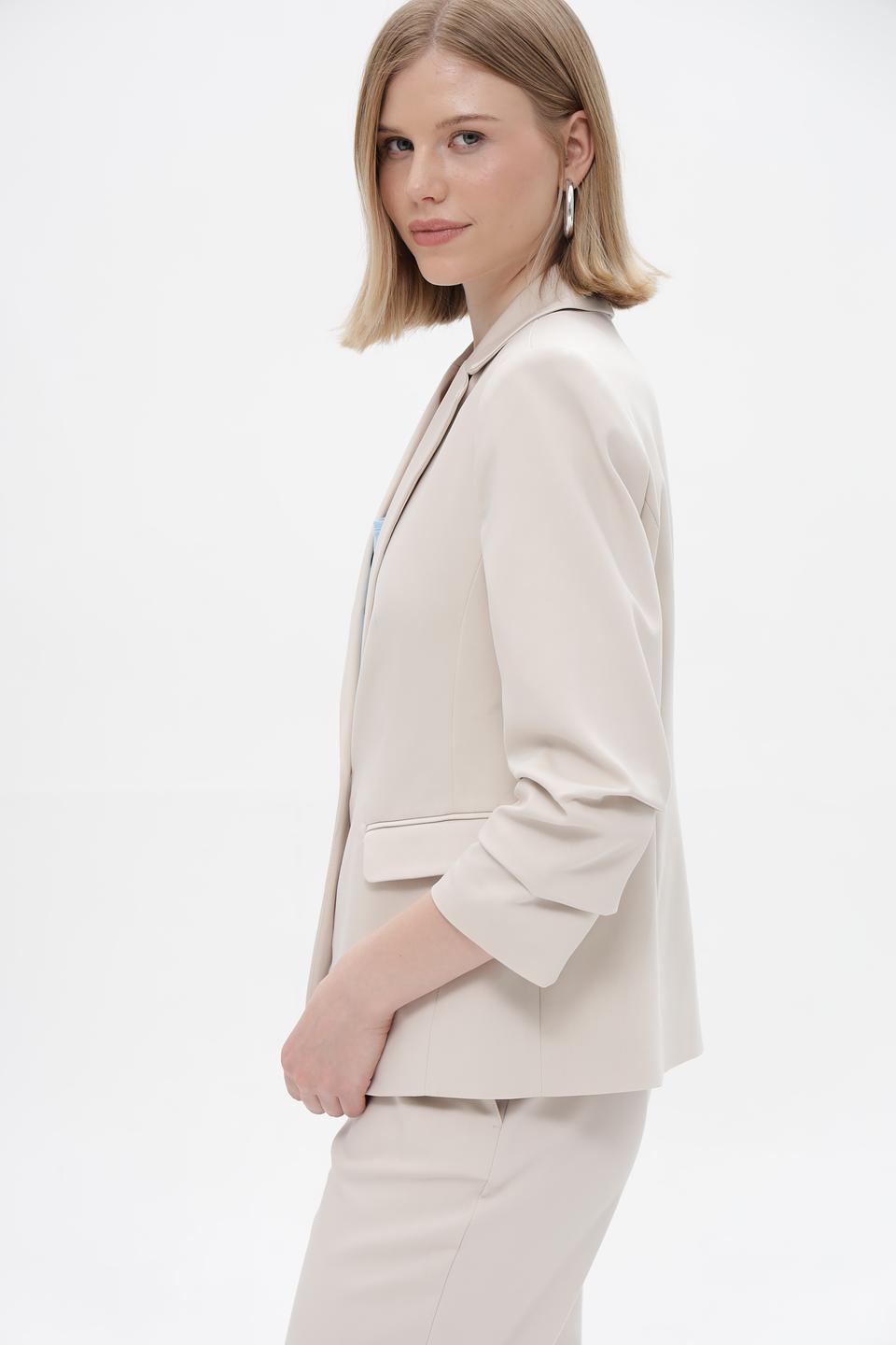 Жакет Monari бежевый с 3/4 рукавом