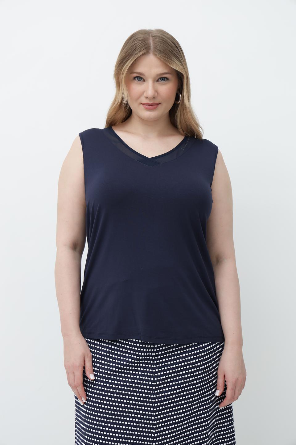 Топ Lebek с V-образным вырезом