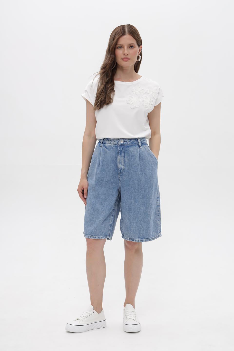 Блузка Betty and Co с кружевом