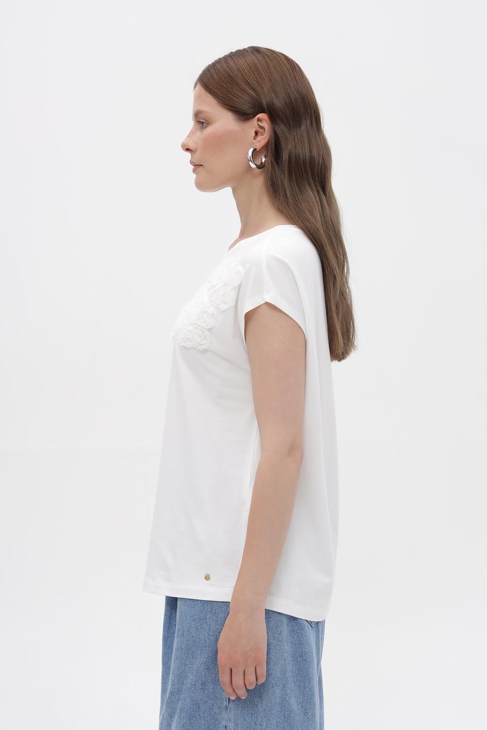 Блузка Betty and Co с кружевом