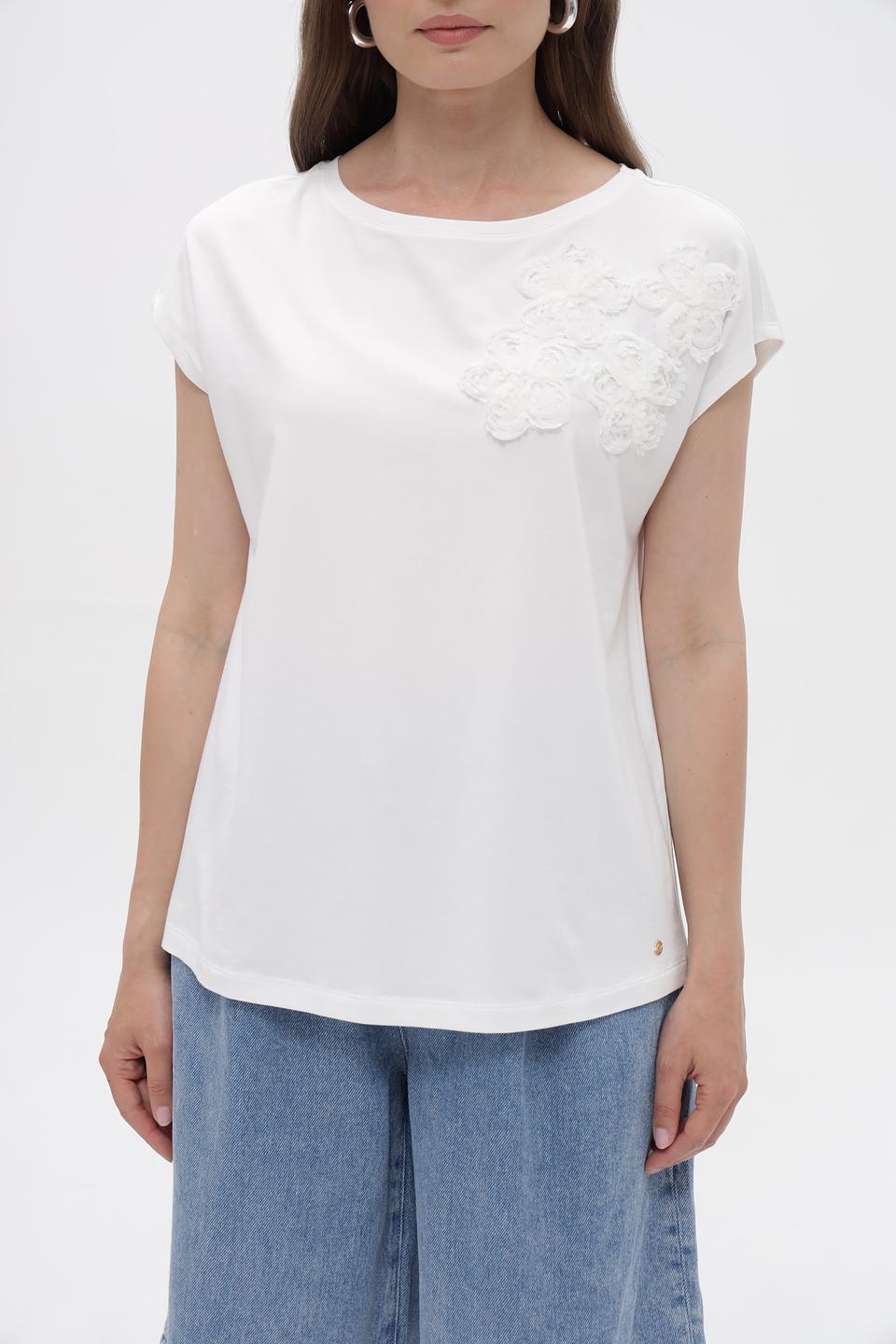 Блузка Betty and Co с кружевом