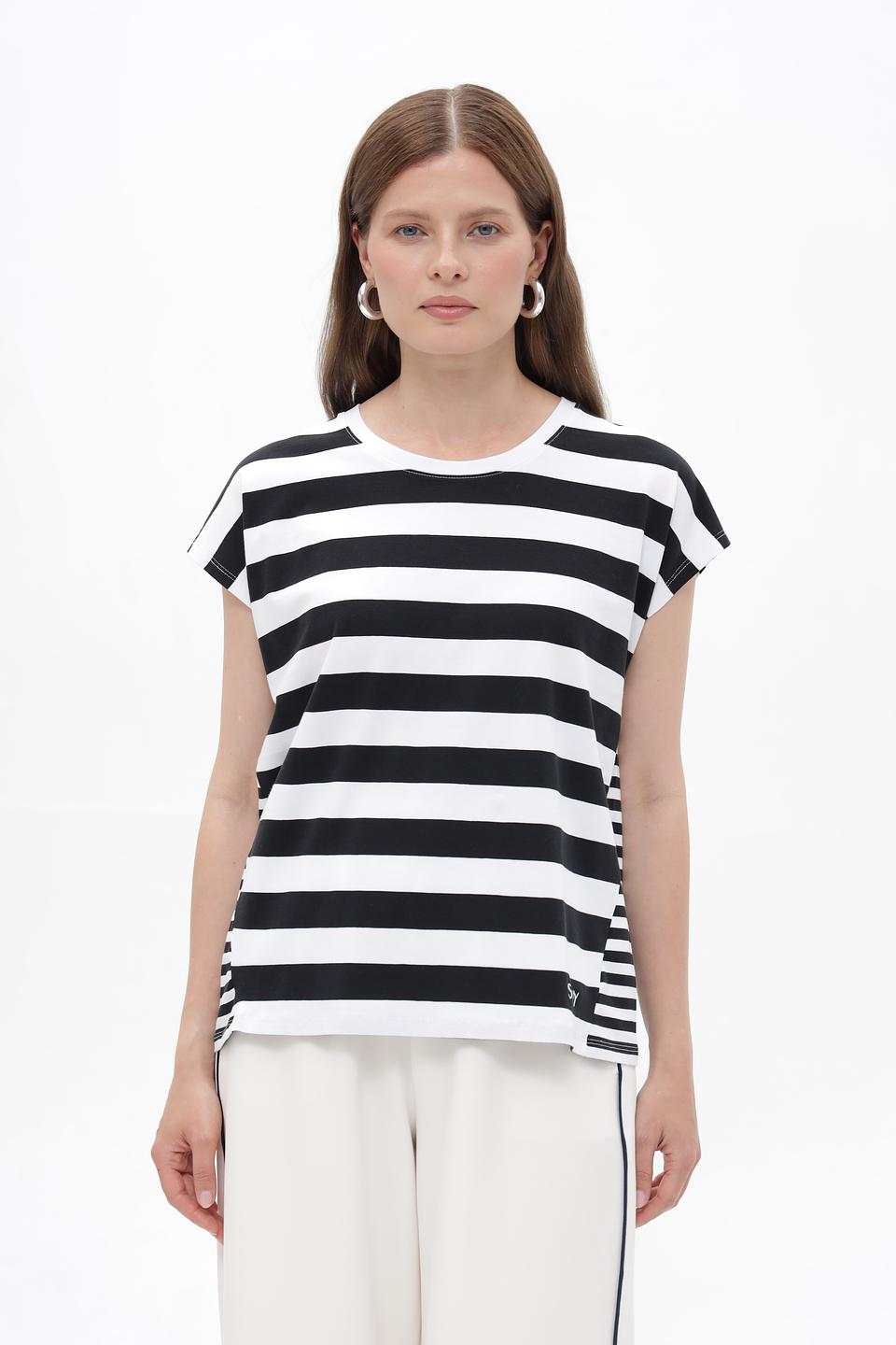 Футболка Betty Barclay в полоску чёрно-белая