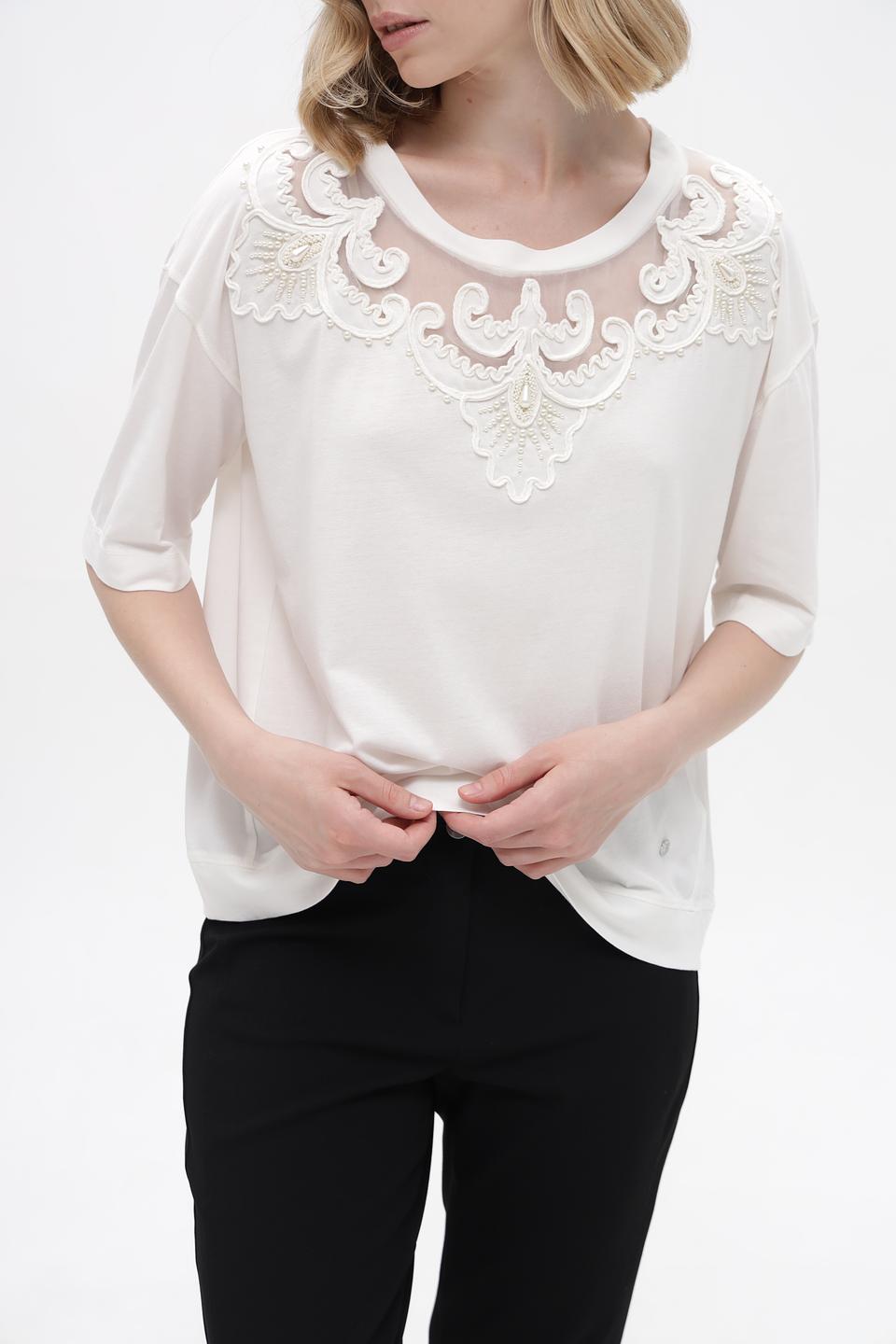 Футболка Monari с вышивкой