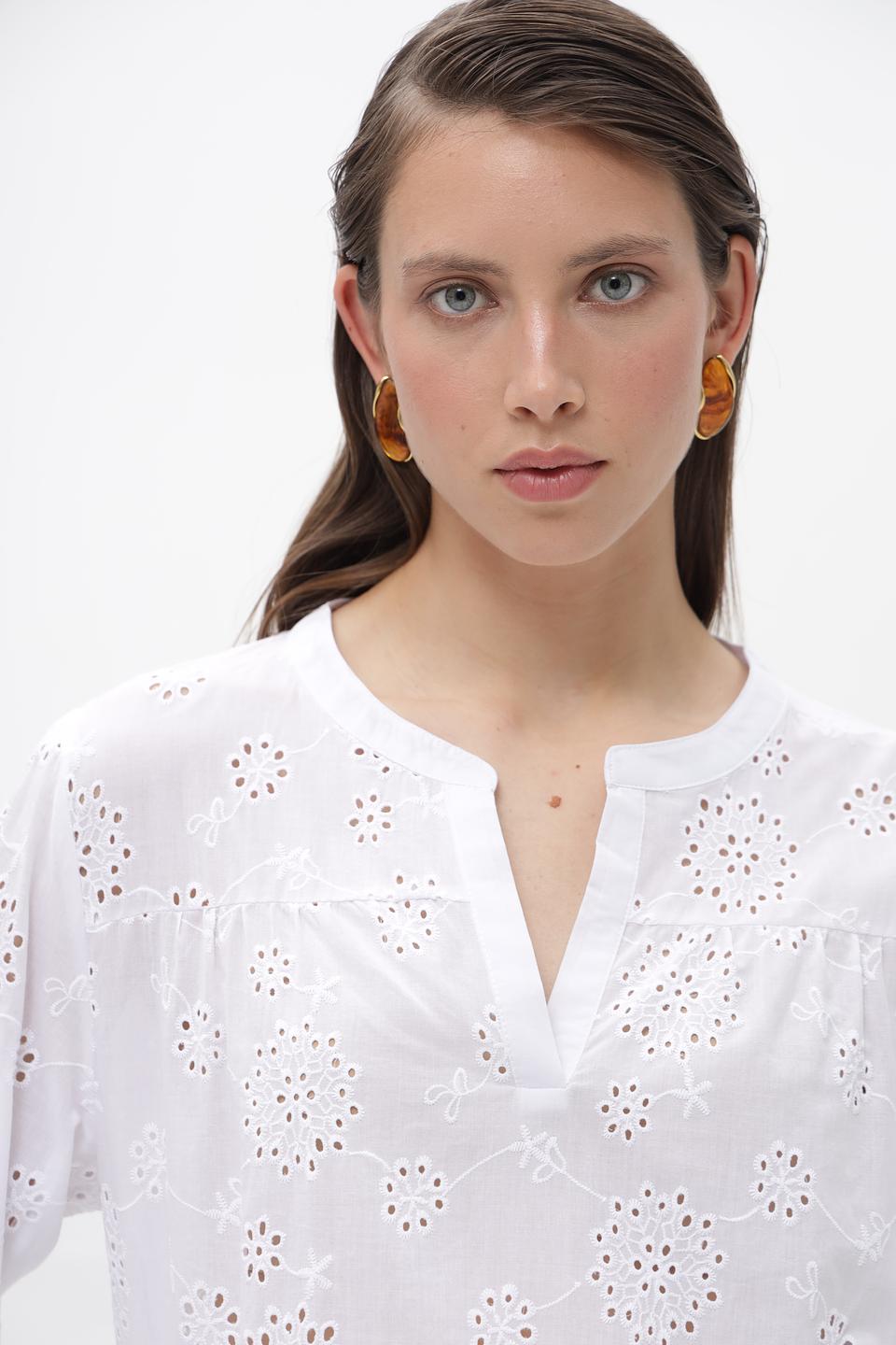 Блуза Broadway с вышивкой