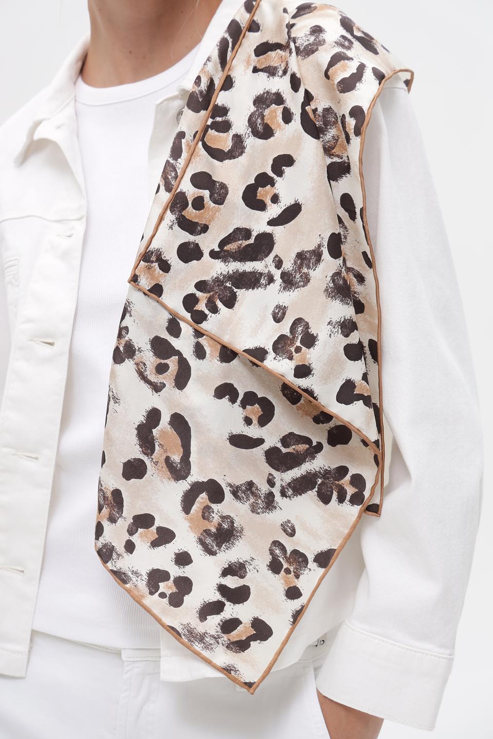 Платок Fraas с леопардовым принтом