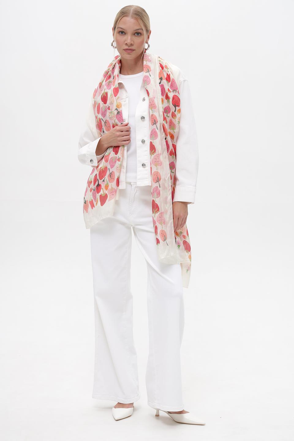 Шарф Fraas с клубничным принтом